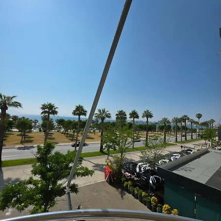 Luxury Sea View Lejlighed *