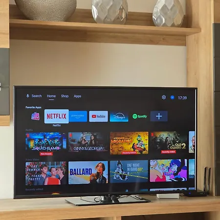 Luxury Sea View Apartament Wlora