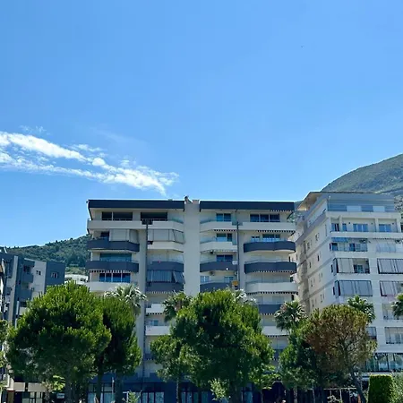 Luxury Sea View Apartment *