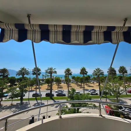 Luxury Sea View Apartment *