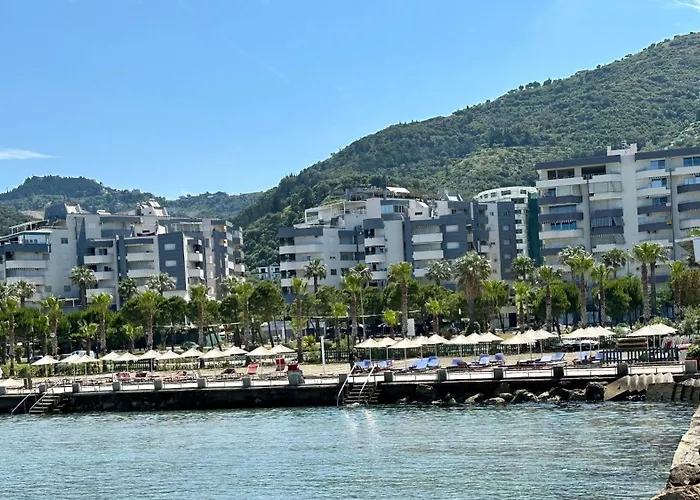 Luxury Sea View Avlonya